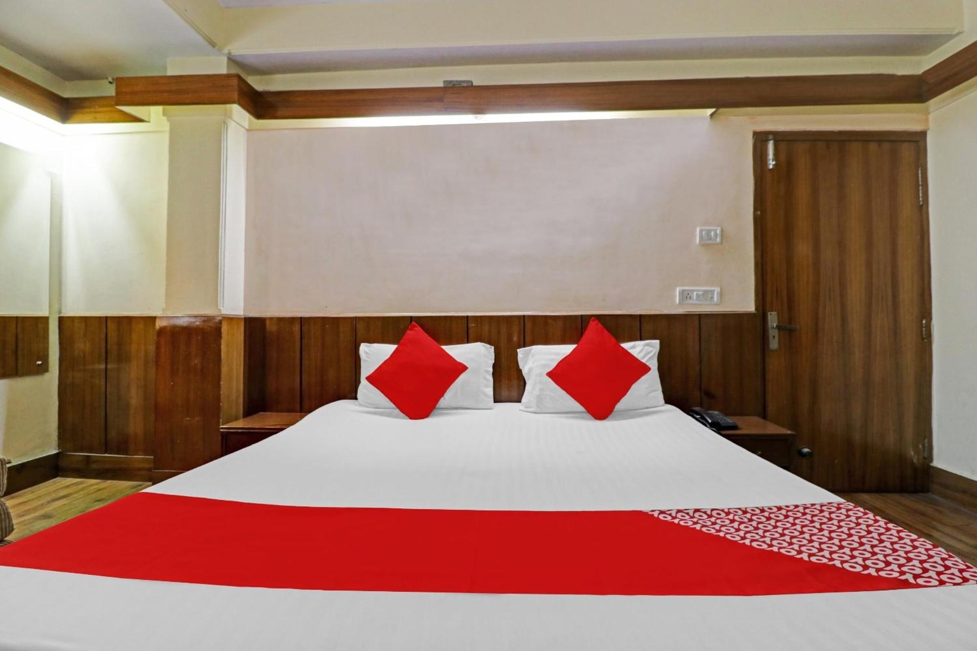 Flagship Hotel Yadgar Шимла Екстериор снимка